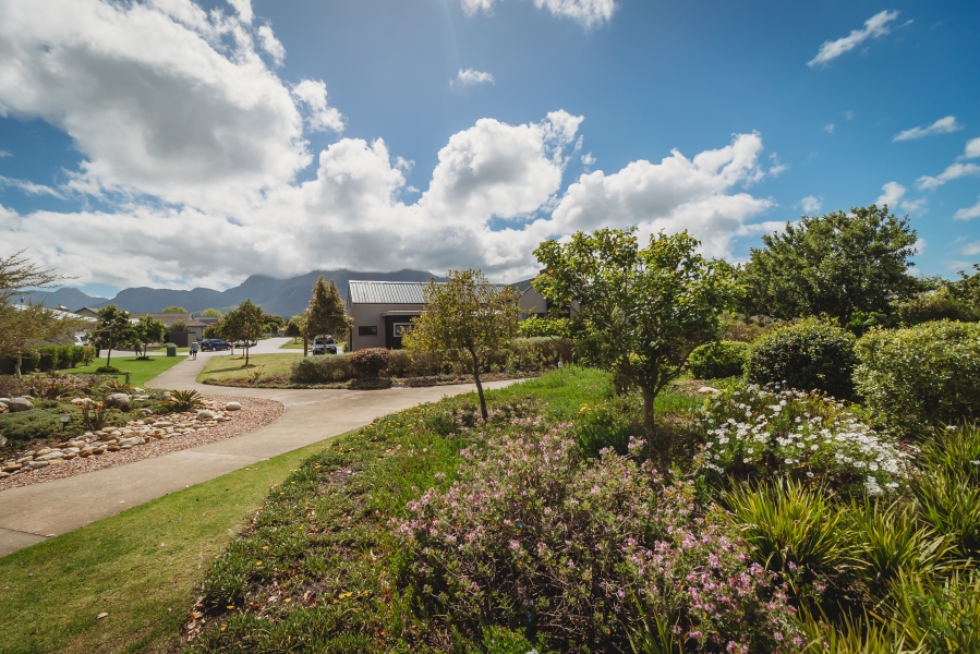 4 Bedroom Property for Sale in Earls Court Lifestyle Estate Western Cape